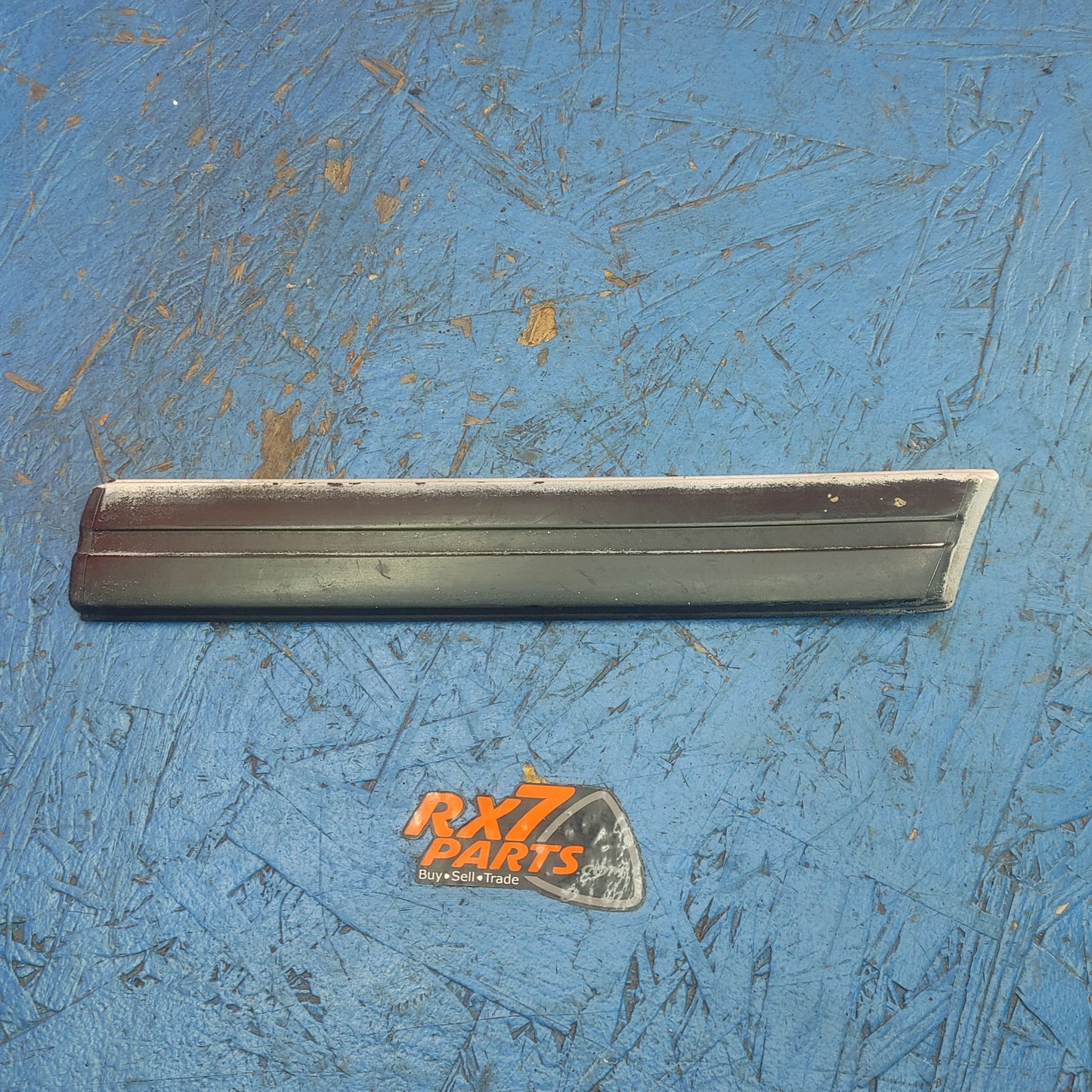 RHD Series 4 Front Right Side Fender Trim Molding  RX7 FC FC3S 86 - 91 Mazda S9B43/7