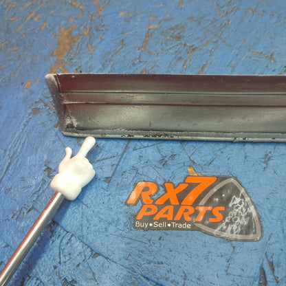 LHD Series 4 Front Left Side Fender Trim Molding  RX7 FC FC3S 86 - 91 Mazda S9B43/8