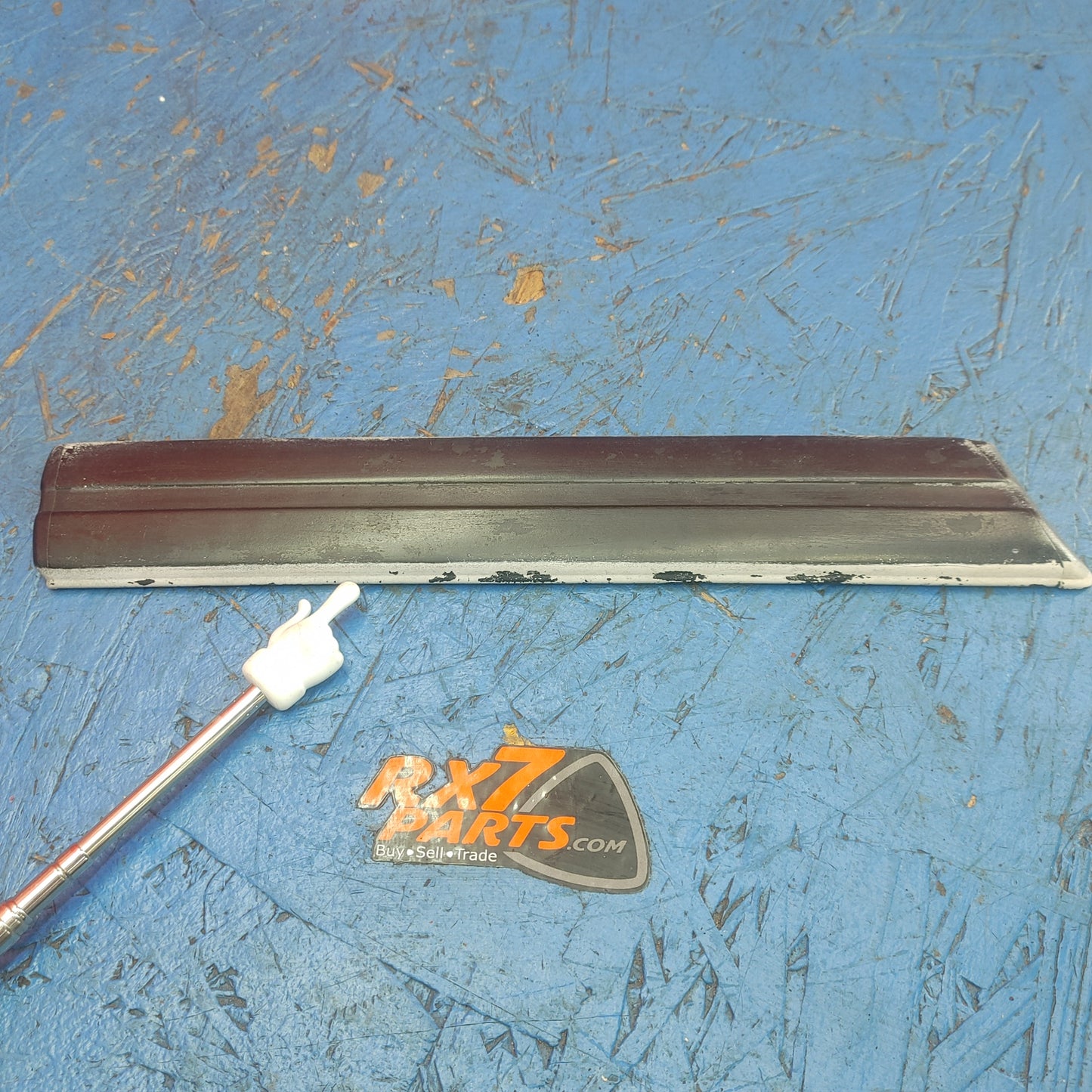 LHD Series 4 Front Left Side Fender Trim Molding  RX7 FC FC3S 86 - 91 Mazda S9B43/8