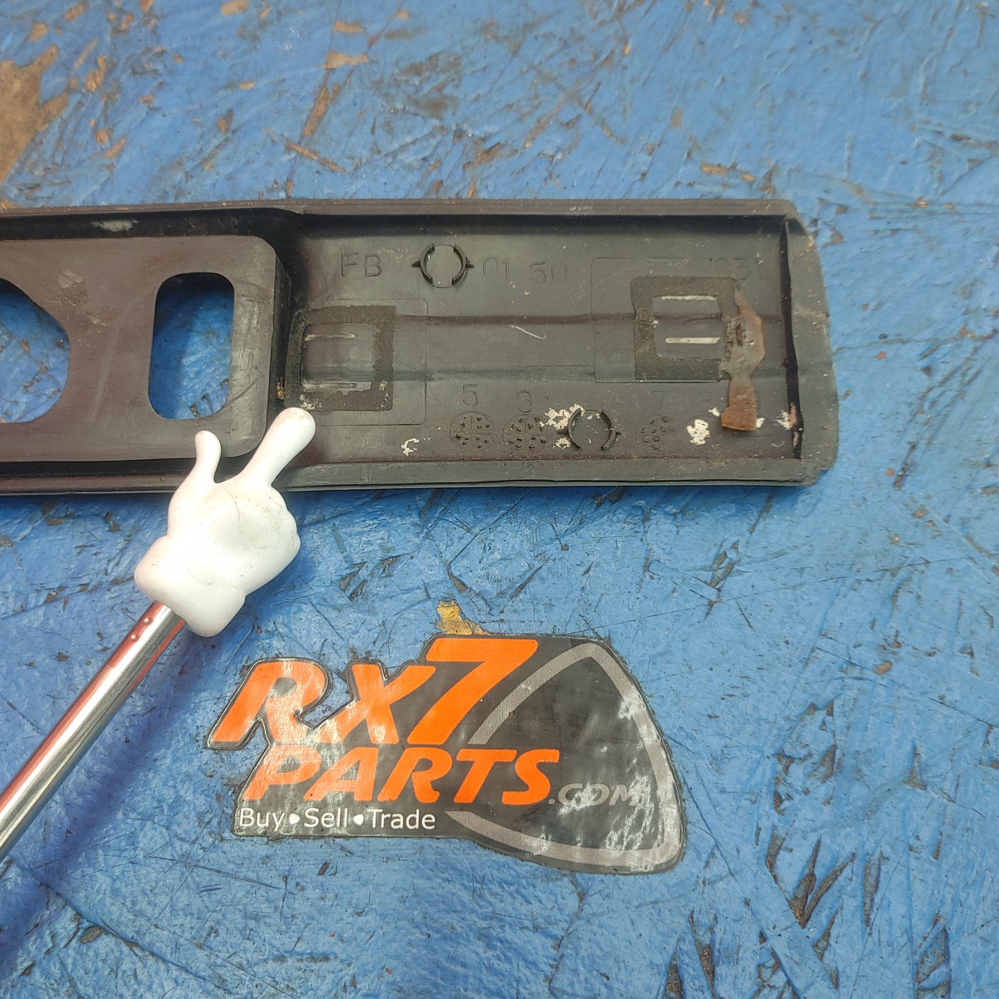 RHD Series 4 Rear Right Corner Marker Trim Molding FB01 50 931 RX7 FC FC3S 86 - 91 Mazda S9B43/9