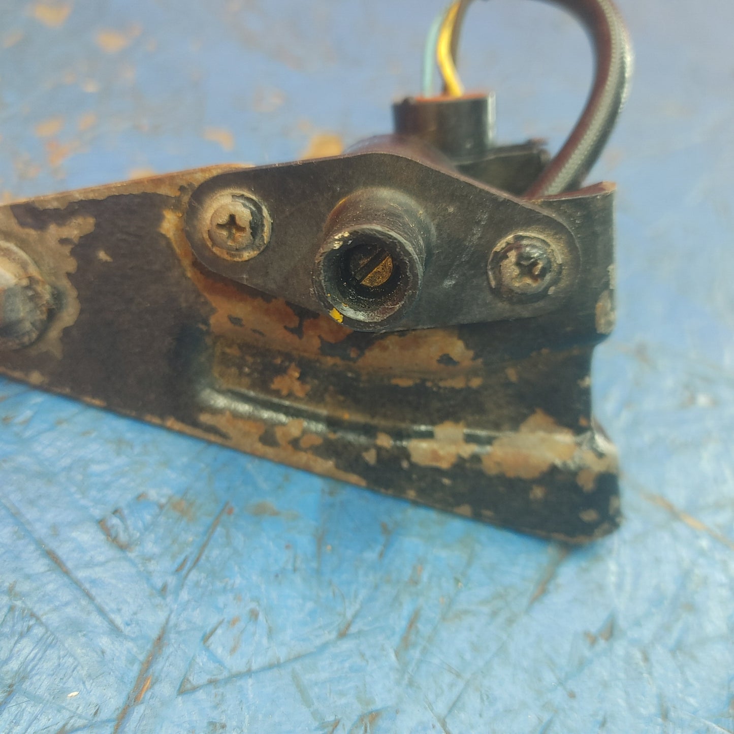 LHD, RHD Air Fuel Ratio Adjuster Resistor With Bracket N236 13 790B RX7 FC FC3S 86 - 91 Mazda S9B45/3