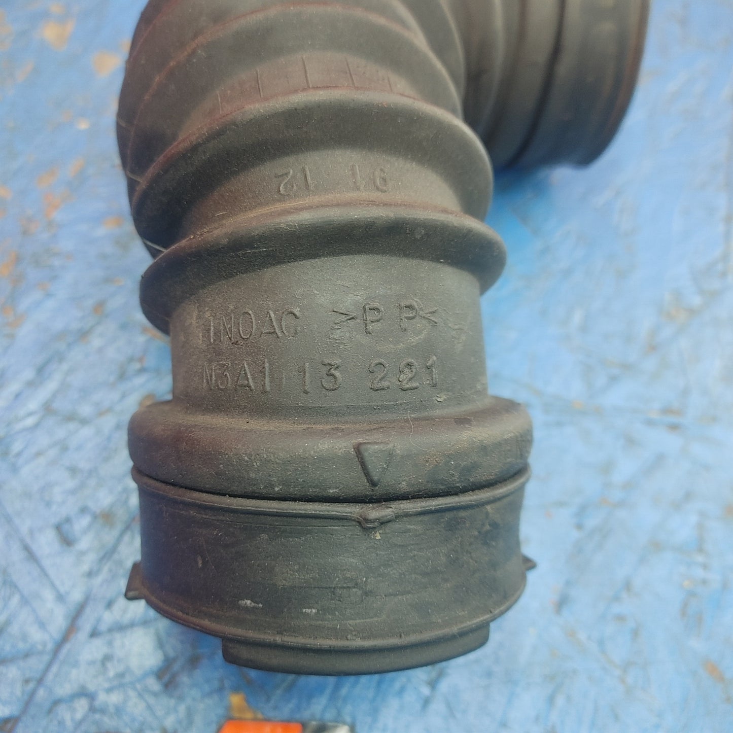 LHD, RHD Rubber Intake Elbow N3A1 13 221 RX7 FD FD3S 93 - 02 Mazda S9B45/16