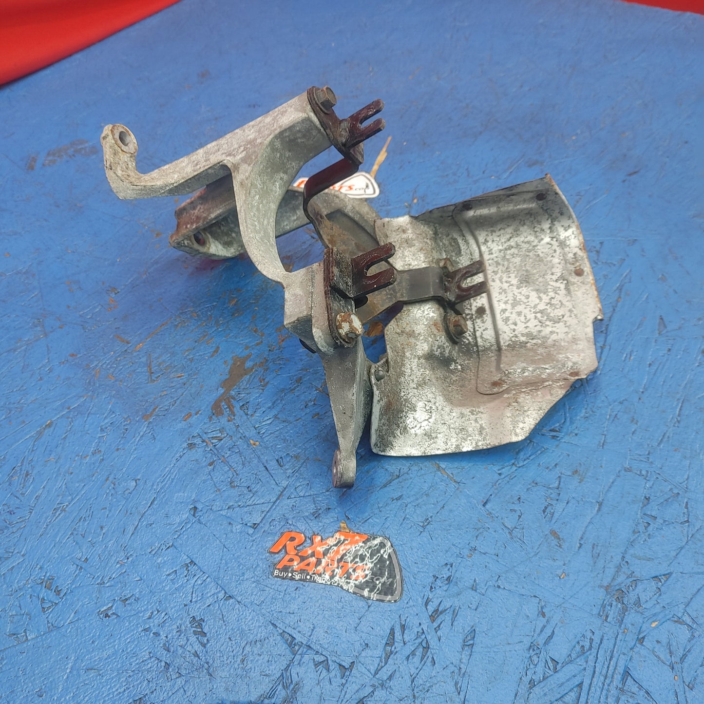 LHD, RHD Abs Pump Mounting Bracket   RX7 FD FD3S 93 - 02 Mazda S9B46/4