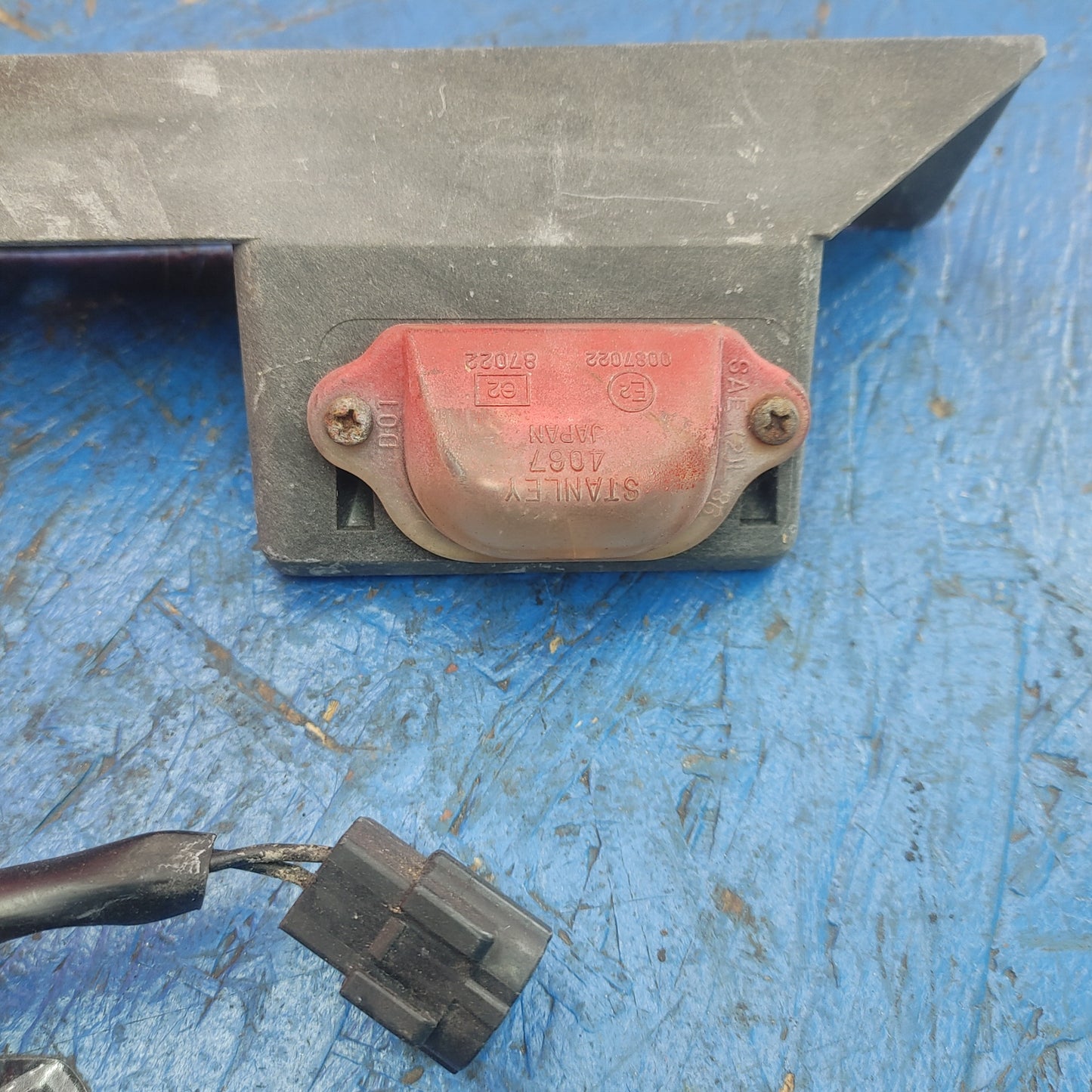 LHD, RHD License Plate Lamp Assembly S7B46/21 RX7 FD FD3S 93 - 02 Mazda FD0151270C - RX7Parts