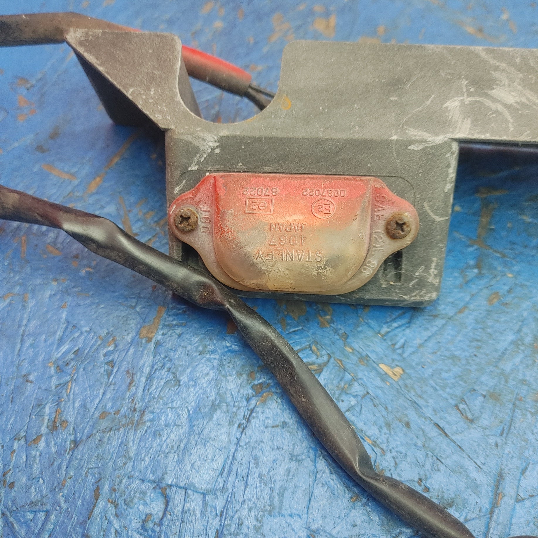LHD, RHD License Plate Lamp Assembly S7B46/21 RX7 FD FD3S 93 - 02 Mazda FD0151270C - RX7Parts