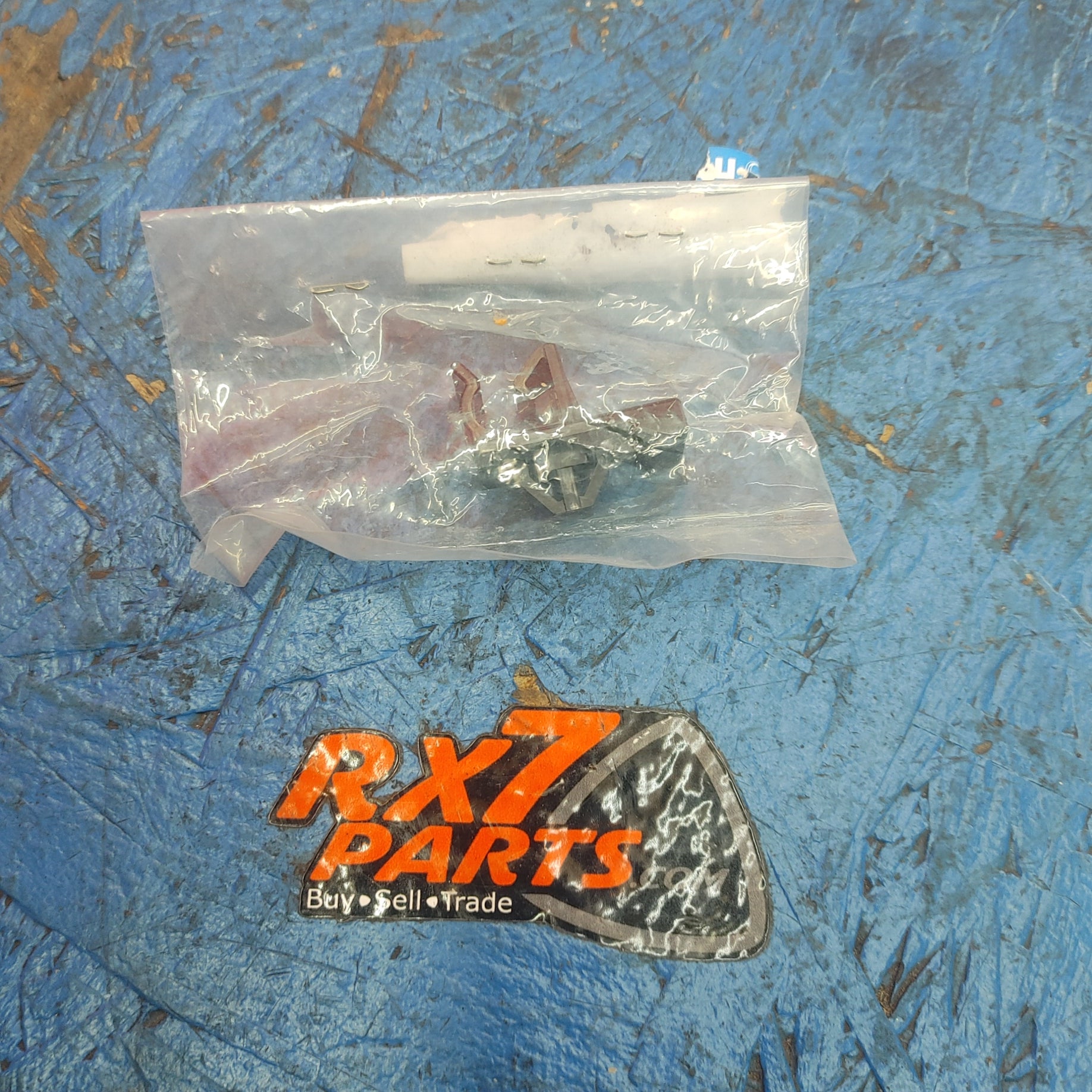 LHD, RHD Hood Rod Prop Clip S4B44/11 RX7 FC FC3S 86 - 91 Mazda FB6752514 - RX7Parts