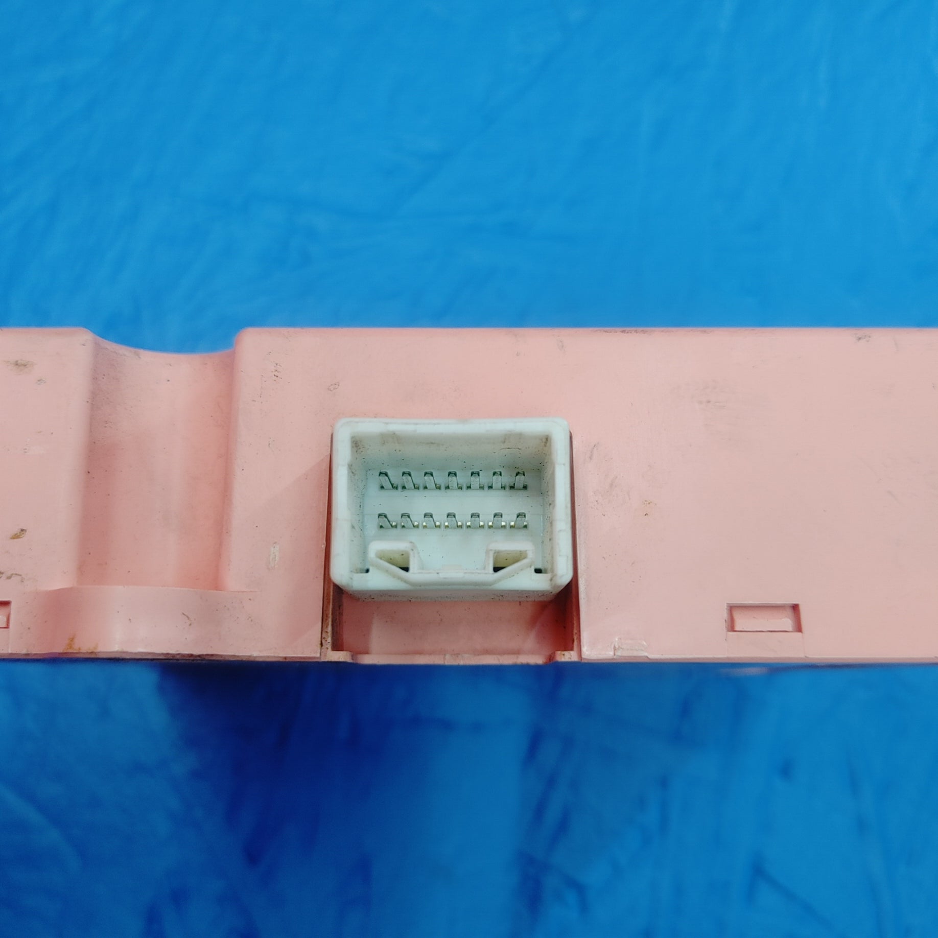 LHD Lexus Is300 Mpx Body Computer Module S13B26/12 Is300 SXE10 01 - 05 Lexus  8922153110 - RX7Parts