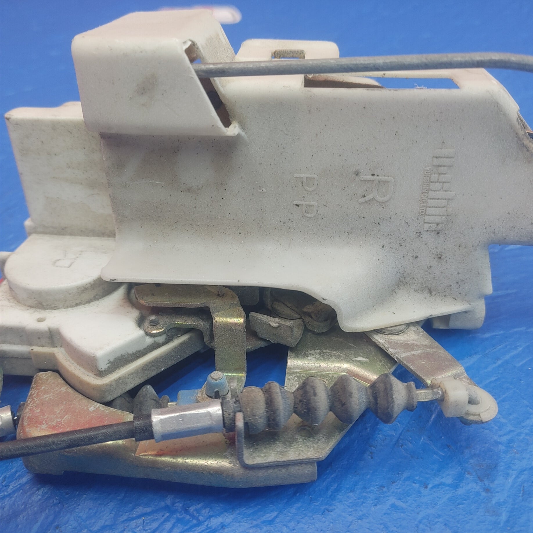 RHD Oem Right Side Door Lock Latch Actuator Assembly SH1B7/6 RX7 FD FD3S 93 - 02 Mazda - RX7Parts