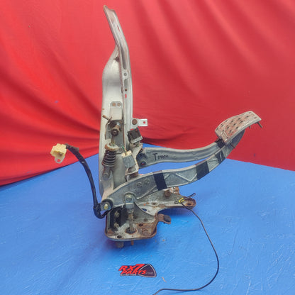 LHD Clutch And Brake Pedal Assembly SH1B14/1 RX7 FC FC3S 86 - 91 Mazda