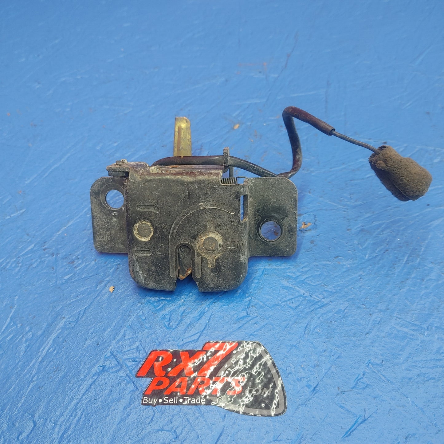 LHD, RHD Rear Hatch Trunk Latch With Harness SH1B14/19 RX7 FD FD3S 93 - 02 Mazda