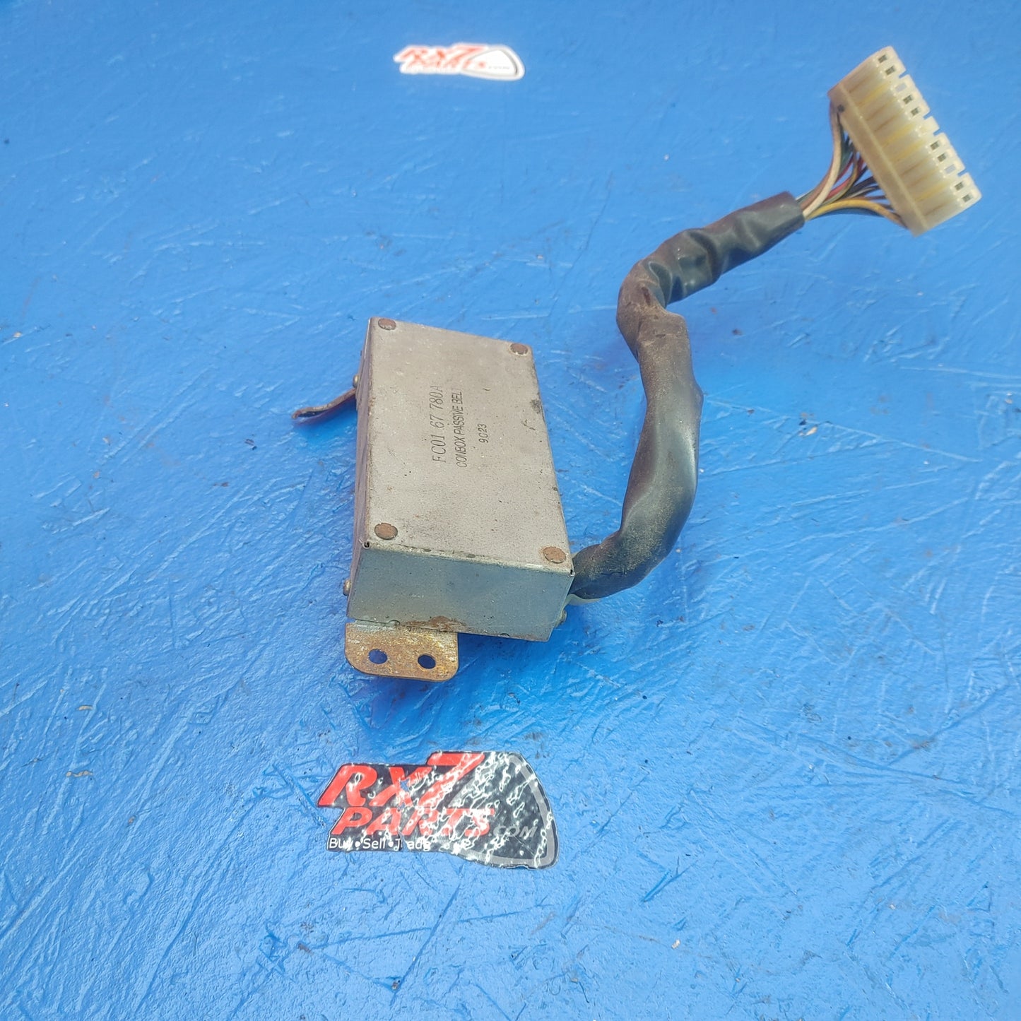 LHD, RHD Conbox Passive Seat Belt Control Module FC01 67 780A RX7 FC FC3S 86 - 91 Mazda SH2B9/4