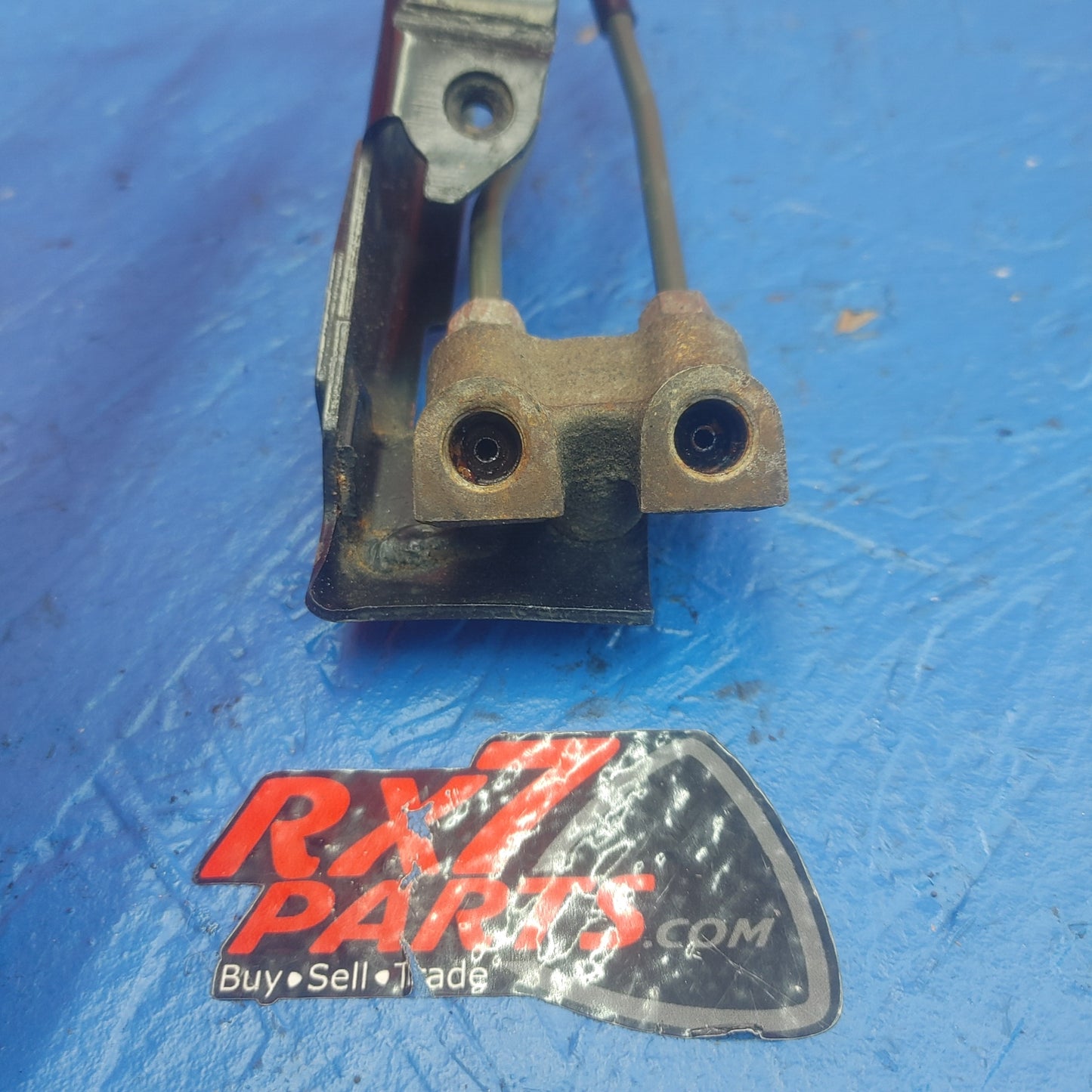 LHD Brake Master Cylinder Line Retaining Bracket With Brake Booster Master Cylinder Distribution Block    RX7 FD FD3S 93 - 95 Mazda SH2B9/9