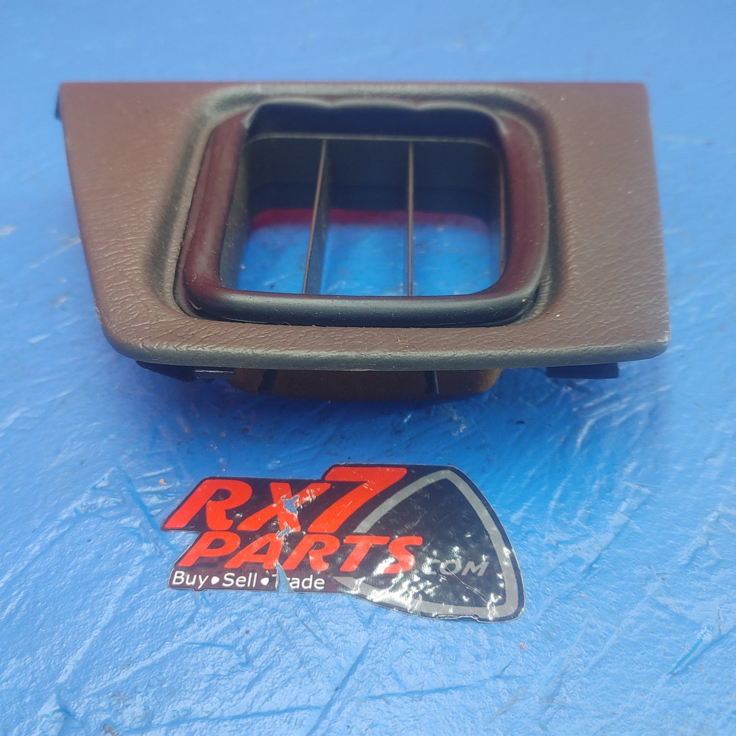 LHD, RHD Left Dash Side Vent With Rubber Molding FB01 64 921 RX7 FC FC3S 86 - 91 Mazda SH2B20/23