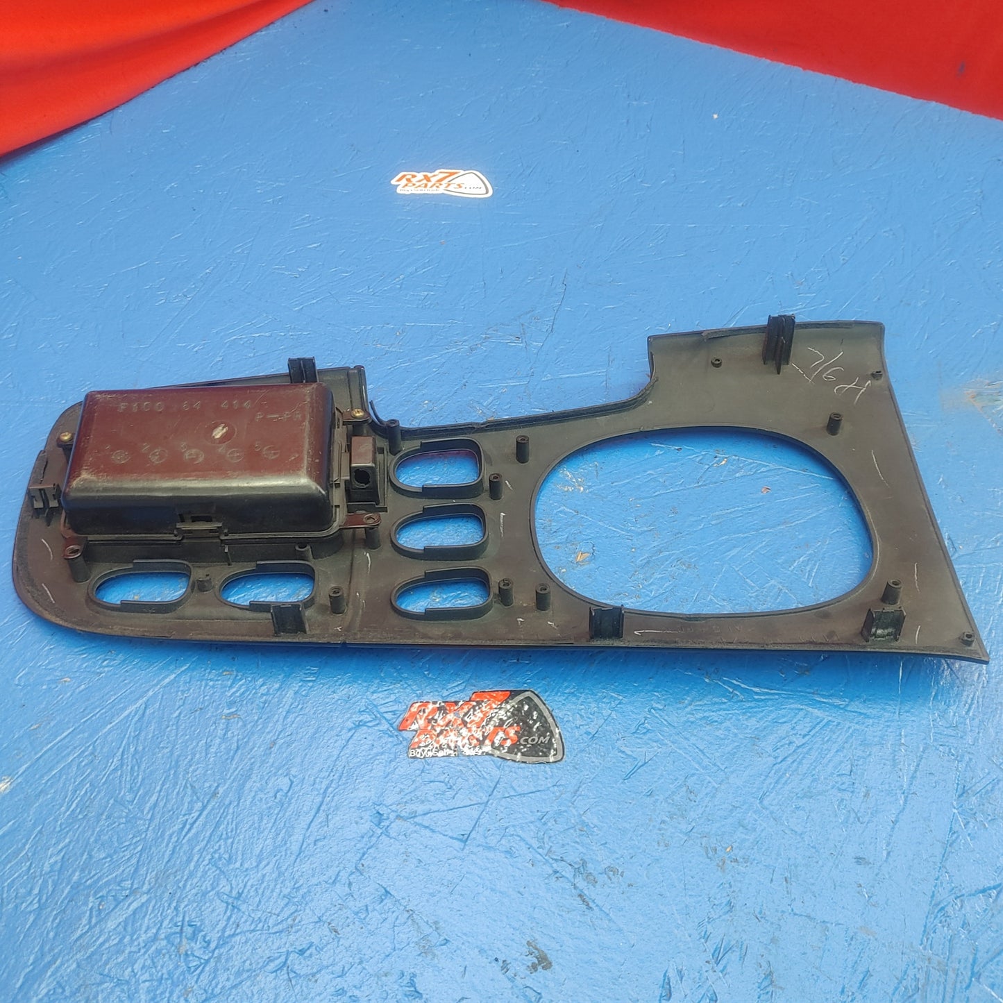 LHD, RHD Console Shifter Surround Bezel Plastic Trim F100 64 414 RX7 FD FD3S 93 - 02 Mazda SH3B9/19