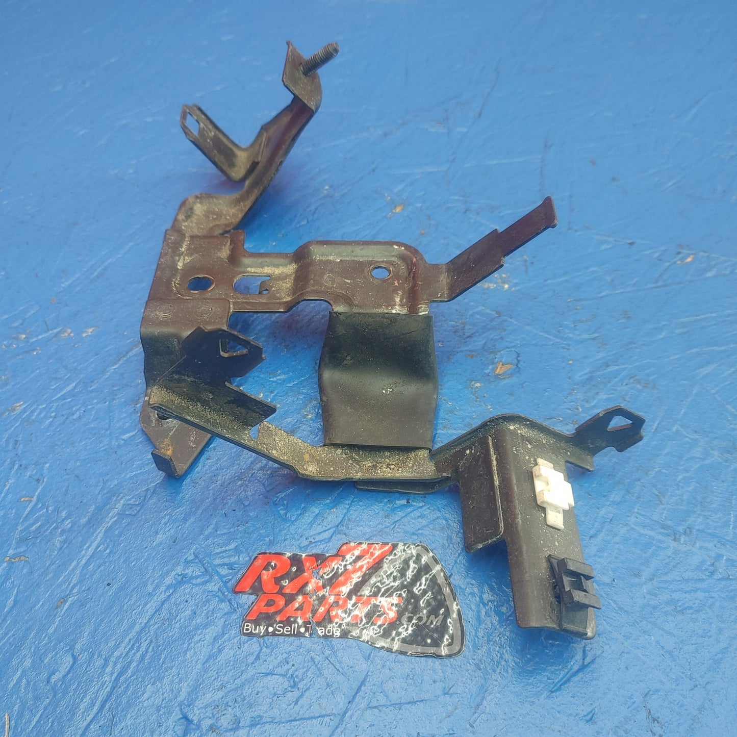 LHD, RHD Fuse Relay Box Mounting Bracket  RX7 FD FD3S 93 - 02 Mazda SH3B14/17