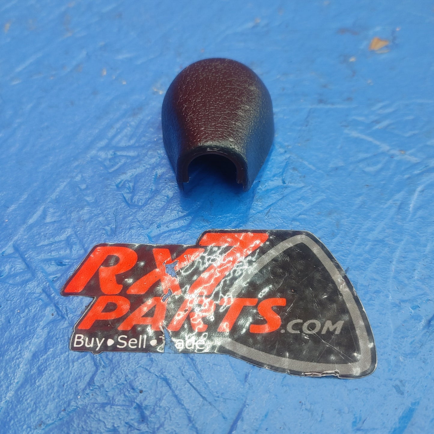 LHD, RHD Hatch Strut Cap Cover Locks To Bolt  RX7 FD FD3S 93 - 02 Mazda SH3B18/32