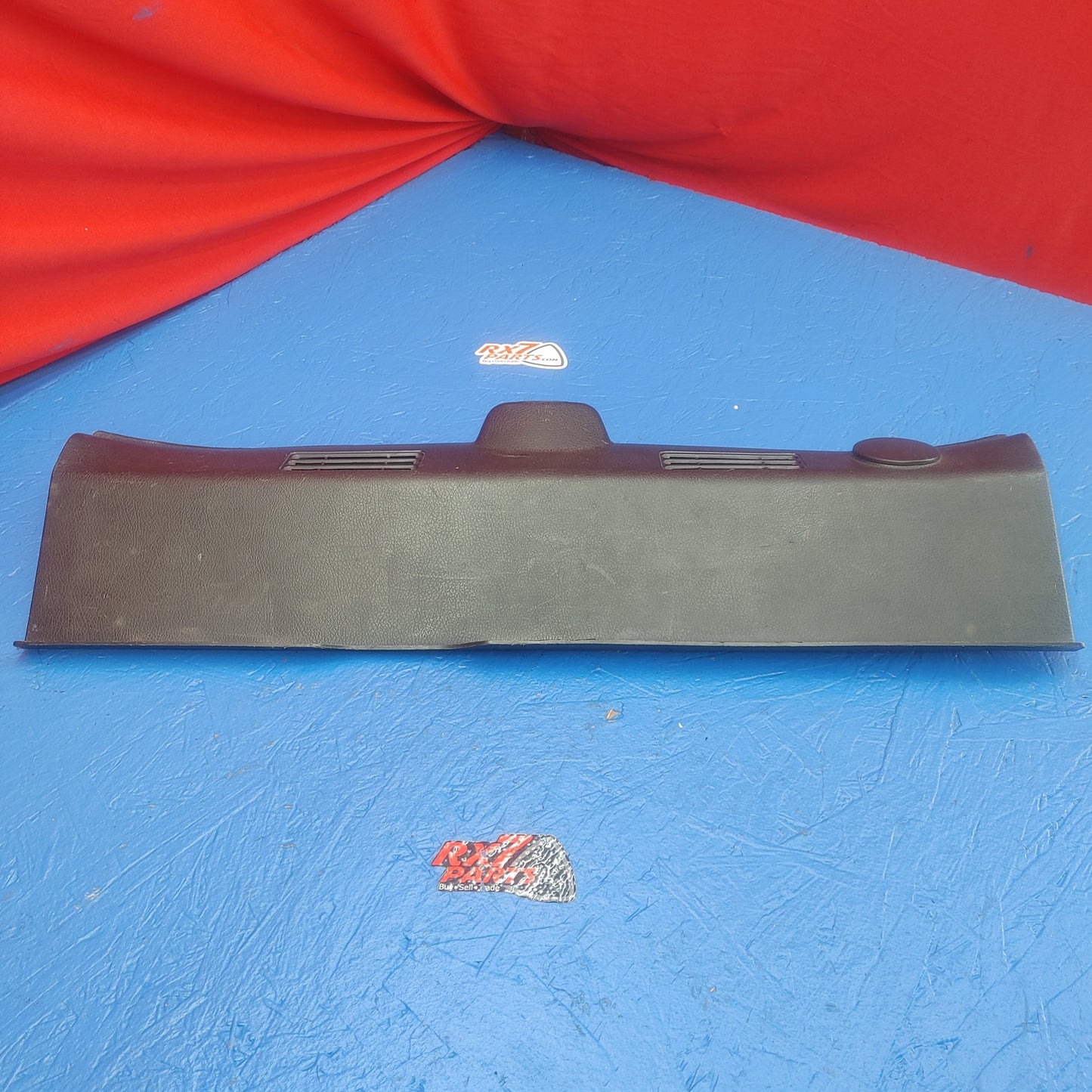 LHD, RHD Rear Hatch Center Trunk Garnish FD01 68 89X RX7 FD FD3S 93 - 02 Mazda SH3B18/40
