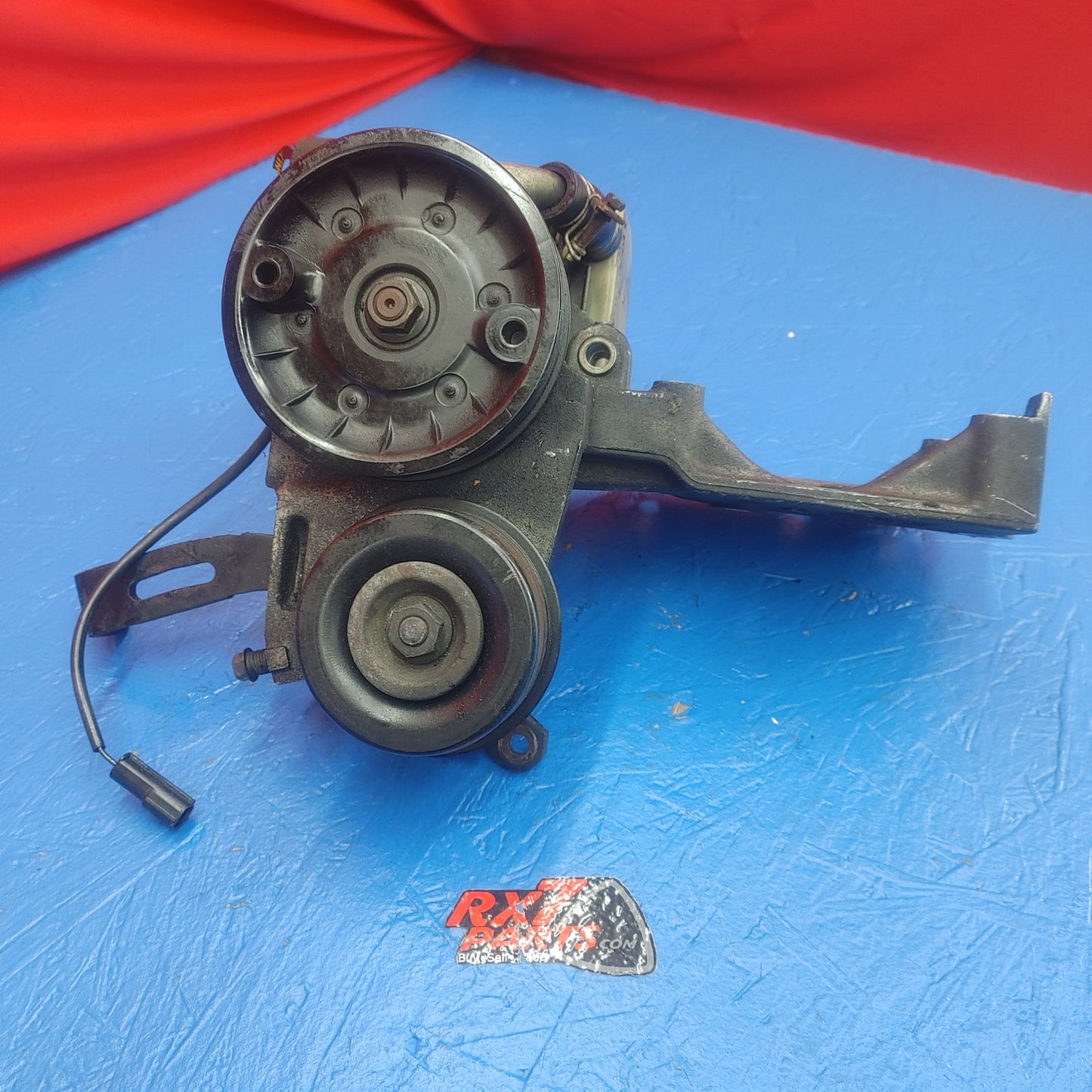 LHD, RHD Power Steering Pump With Reservoir Bracket Alternator Bracket And Both Pulleys  RX7 FD FD3S 93 - 02 Mazda SH3B19/1