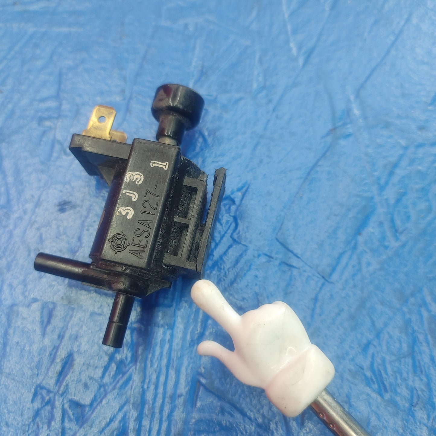 LHD, RHD Vacuum Solenoid Valve AESA127-1 RX7 RX-7 FD FD3S 13B-REW 92 - 02 FD FD3S 13B-REW SH3B21/18