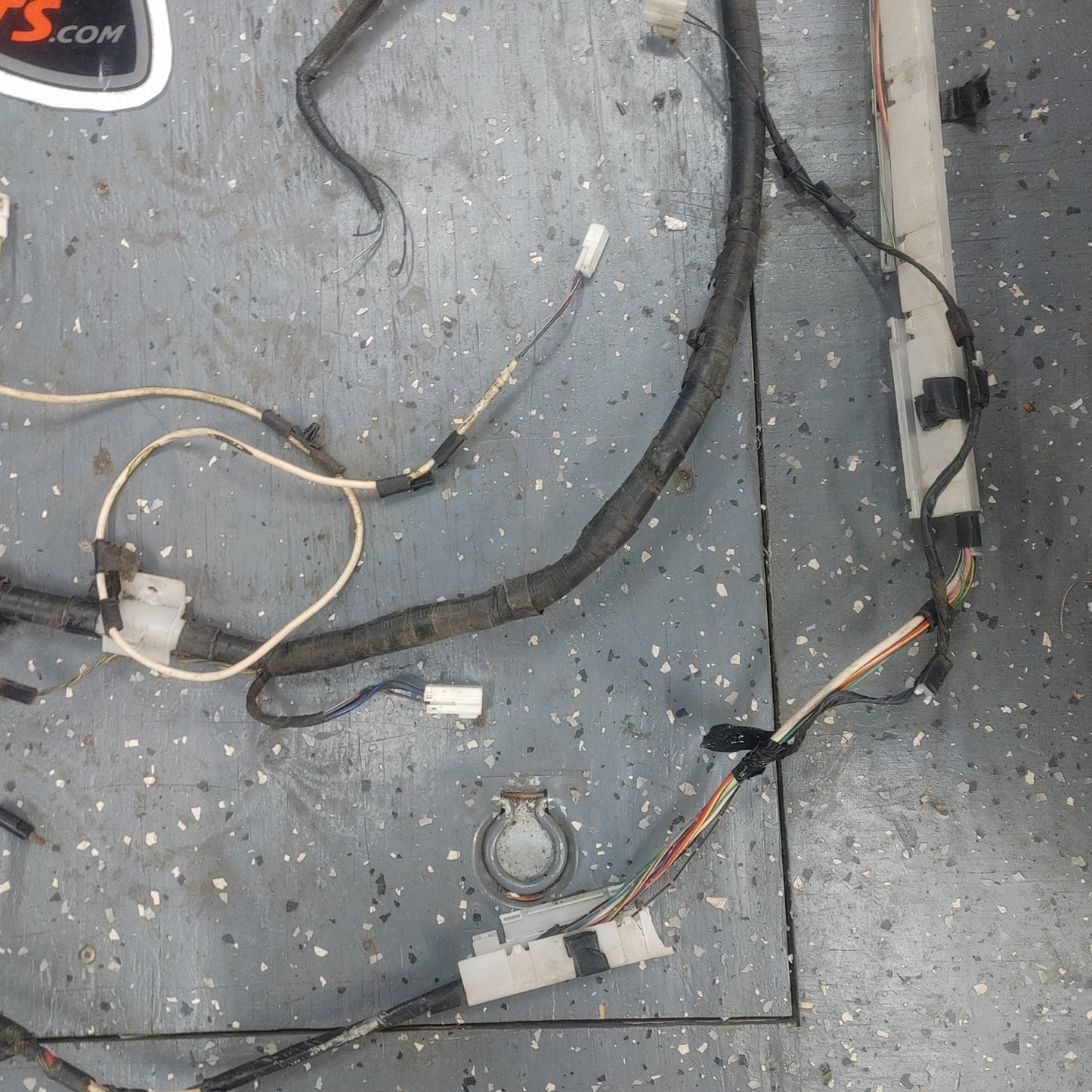 LHD, RHD Complete Rear Section Left And Right Chassis Wire Wiring Harness F100 67 071E  FD04 67 180D  FD01 67 050D RX7 RX-7 FD FD3S 13B-REW 92 - 02 FD FD3S 13B-REW SH3B25/19 - RX7Parts