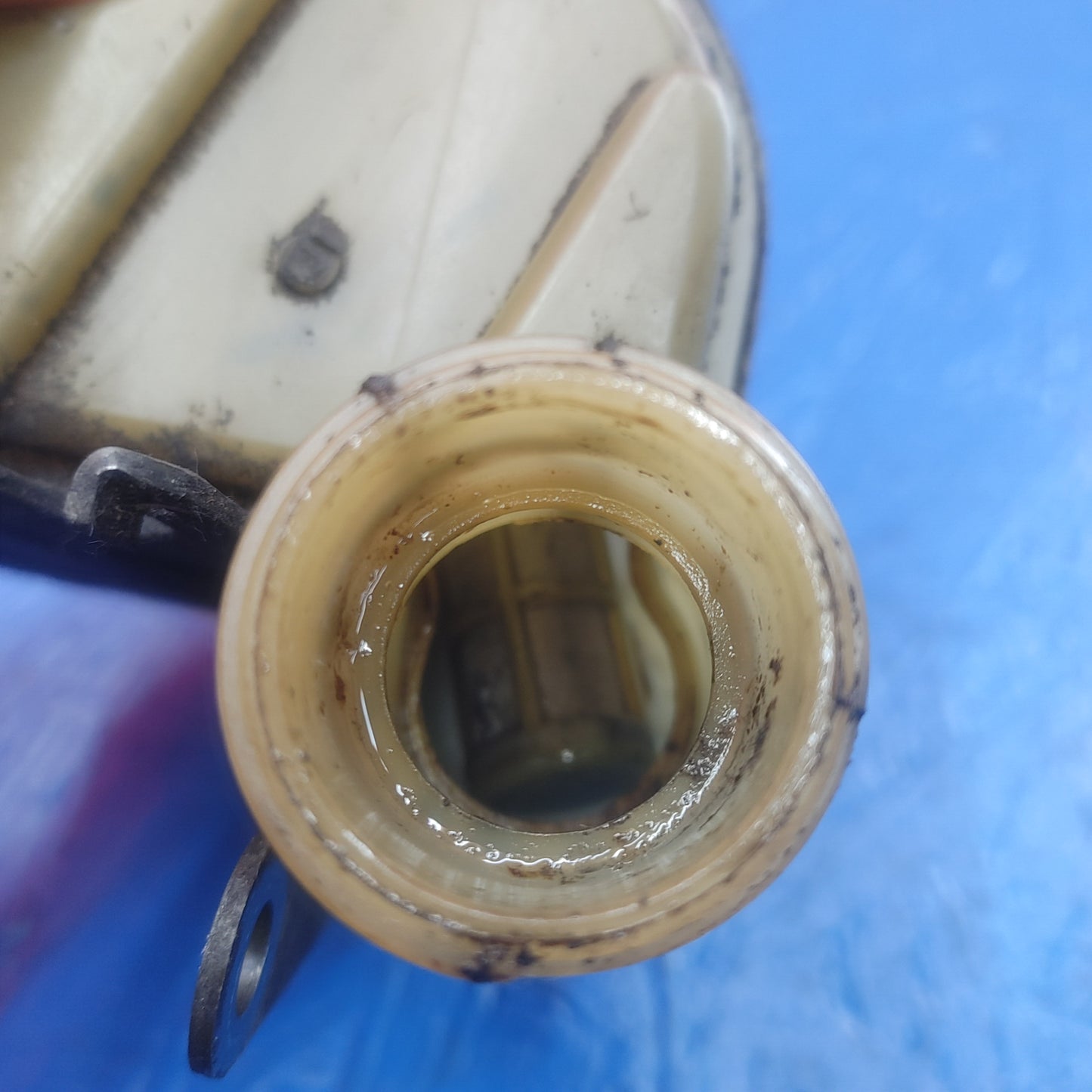 LHD, RHD Power Steering Pump Reservoir  RX7 RX-7 FD FD3S 13B-REW 92 - 02 FD FD3S 13B-REW SH3B26/2