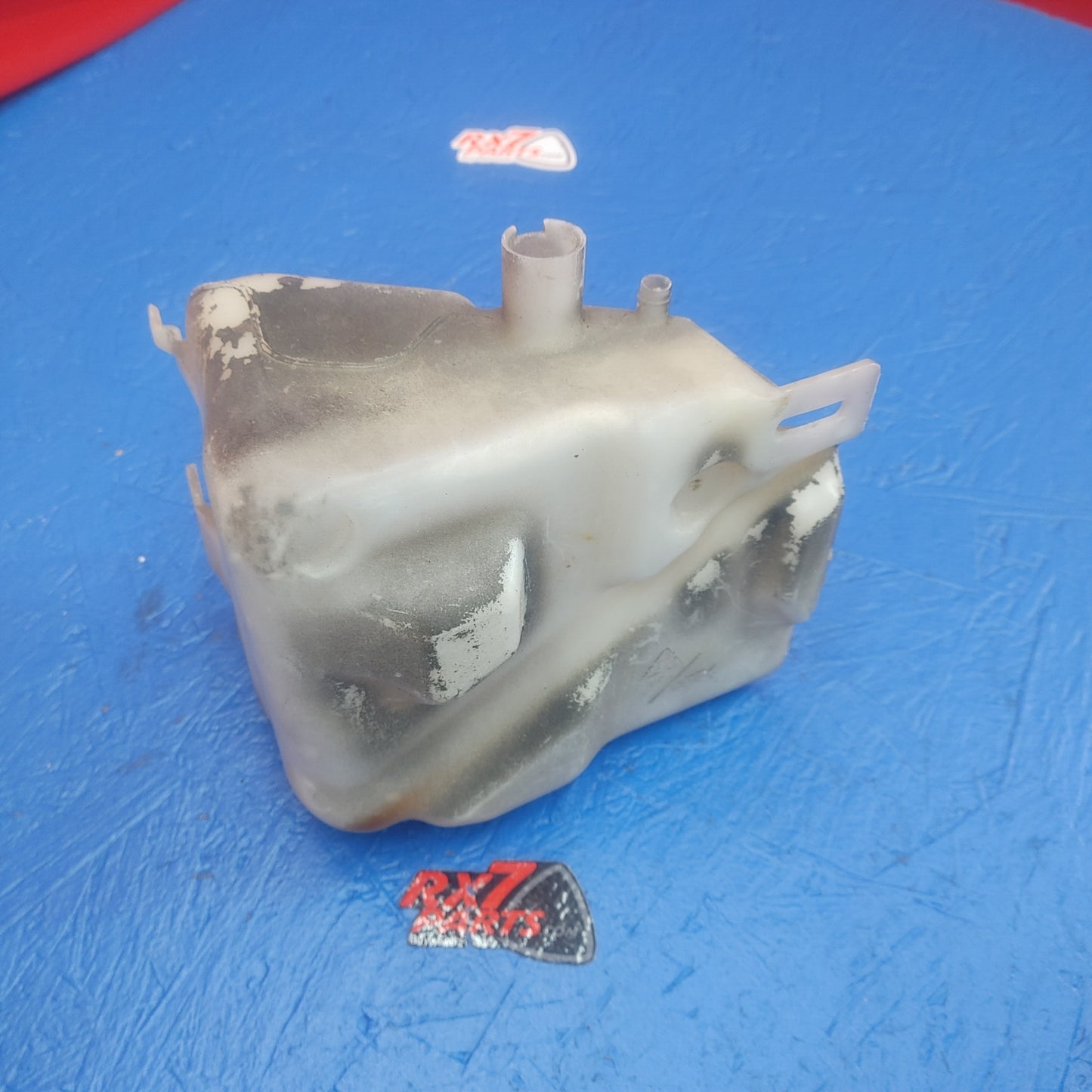 LHD, RHD Windshield Washer Fluid Reservoir With Pump  RX7 RX-7 FD FD3S 13B-REW 92 - 02 FD FD3S 13B-REW SH4B6/3