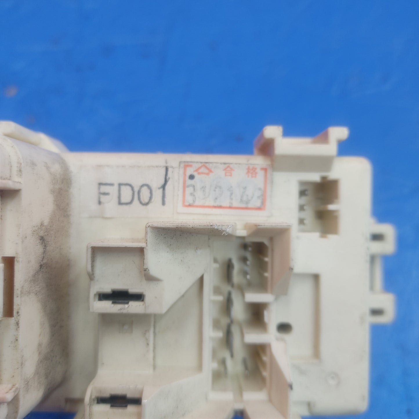 LHD, RHD Interior Fuse Block W Fuses And Lid  RX7 RX-7 FD FD3S 13B-REW 92 - 02 FD FD3S 13B-REW SH4B11/4