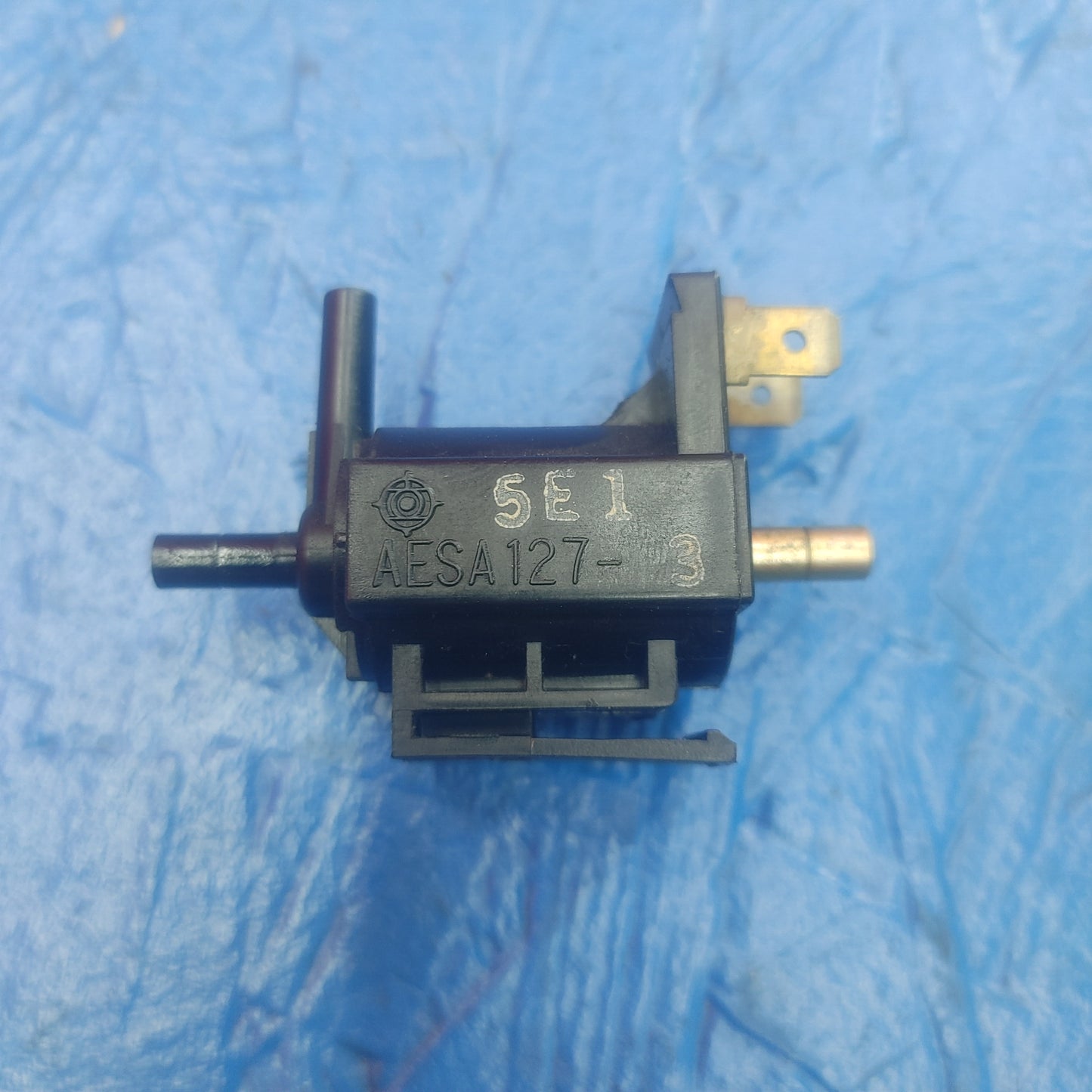 LHD, RHD Vacuum Solenoid Valve AESA127 3 RX7 RX-7 FD FD3S 13B-REW 92 - 02 FD FD3S 13B-REW SH4B12/15