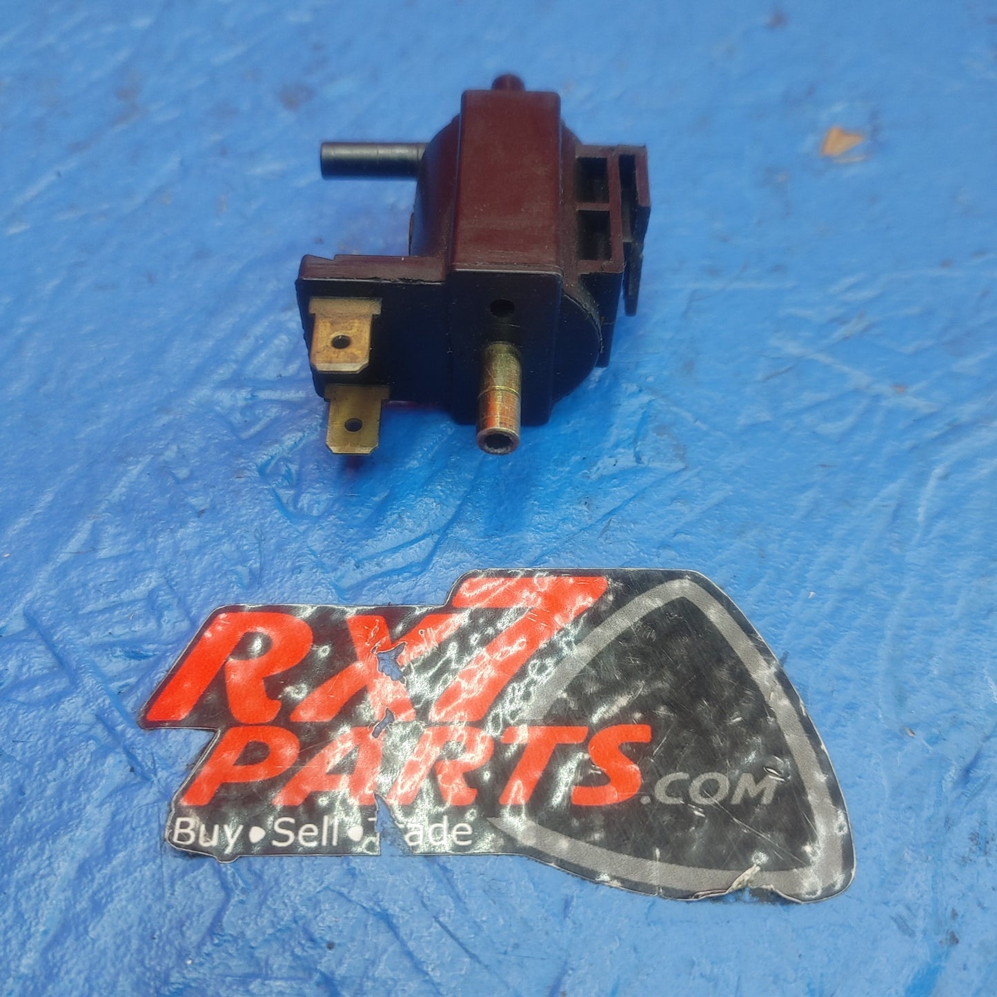 LHD, RHD Vacuum Solenoid Valve AESA127 3 RX7 RX-7 FD FD3S 13B-REW 92 - 02 FD FD3S 13B-REW SH4B12/17 - RX7Parts