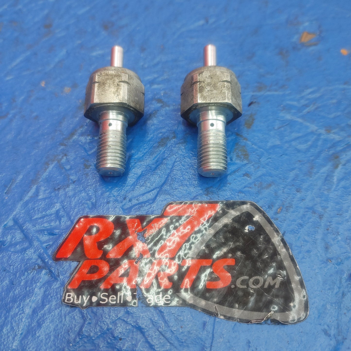 LHD, RHD 1984 Thru 1995 13B Rotor Housing Oil Metering Injector Pair N3G1 14 631 Universal Universal Universal SH4B13/9