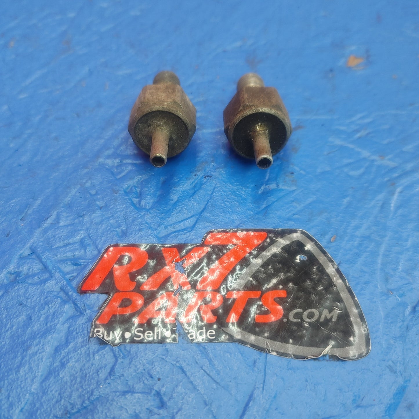 LHD, RHD 1984 Thru 1995 13B Rotor Housing Oil Metering Injector Pair N3G1 14 631 Universal Universal Universal SH4B17/6