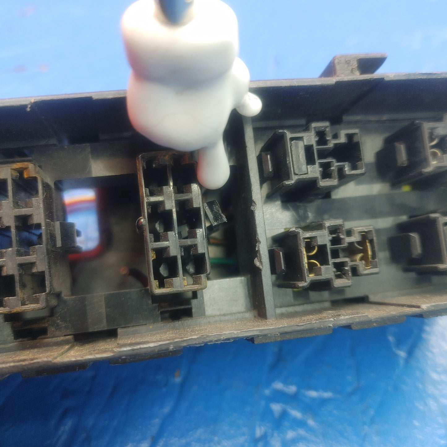 LHD, RHD Relay Box Front Middle Engine Bay  RX7 RX-7 FD FD3S 13B-REW 92 - 02 FD FD3S 13B-REW SH4B17/8 - RX7Parts