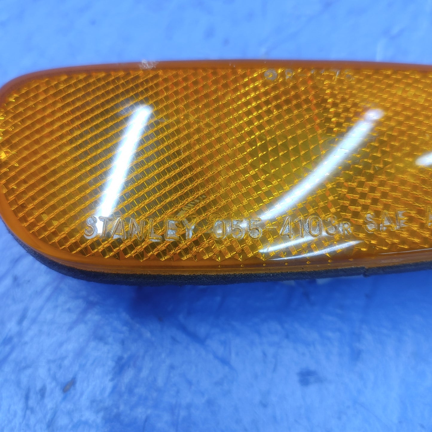 LHD, RHD Front Amber Right Hand Rh Non Illuminating Side Marker Reflector 055 4103 R RX7 RX-7 FD FD3S 13B-REW 92 - 02 FD FD3S 13B-REW SH4B17/19