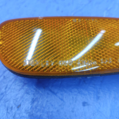 LHD, RHD Front Amber Right Hand Rh Non Illuminating Side Marker Reflector 055 4103 R RX7 RX-7 FD FD3S 13B-REW 92 - 02 FD FD3S 13B-REW SH4B17/19
