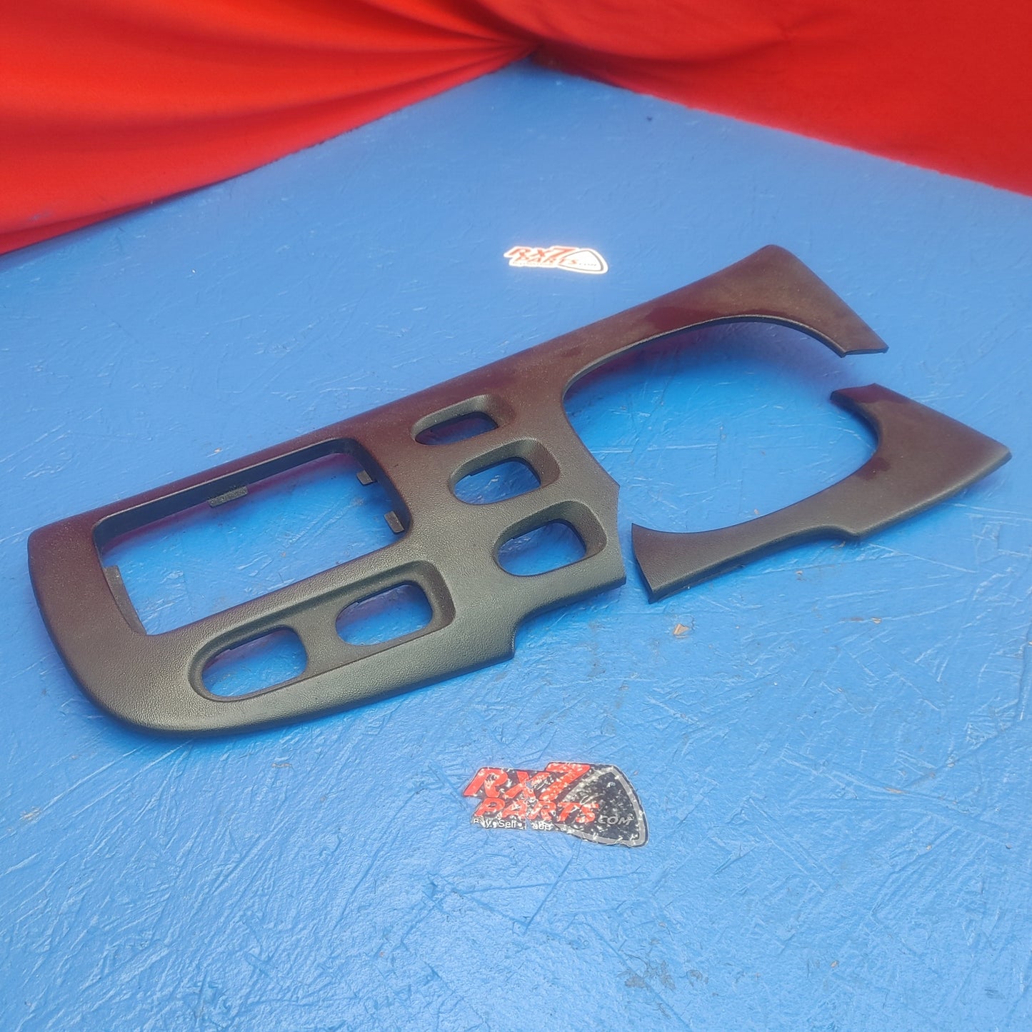 LHD Broken Center Console Shifter Surround Bezel Plastic Trim FD15 90 471 RX7 RX-7 FD FD3S LHD 93 - 95 FD FD3S 13B-REW SH4B23/17