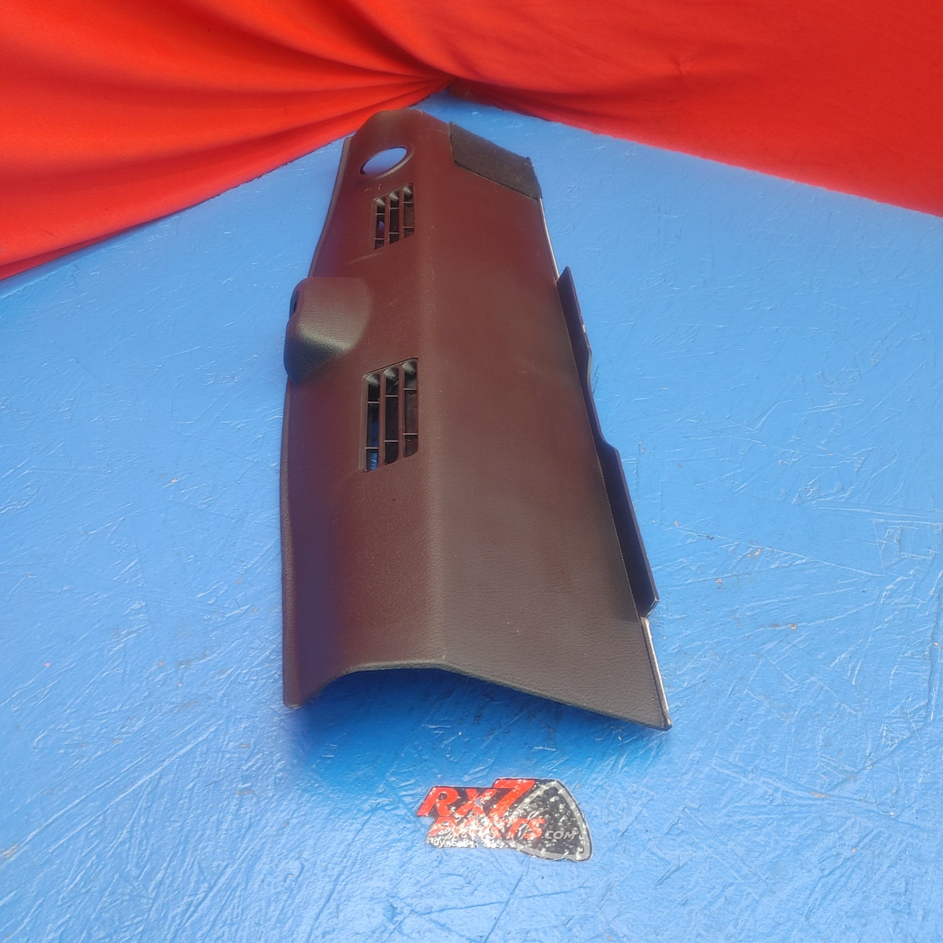 LHD, RHD Rear Hatch Center Trunk Garnish FD01 68 89X RX7 RX-7 FD FD3S 13B-REW 92 - 02 FD FD3S 13B-REW SH5B6/2 - RX7Parts