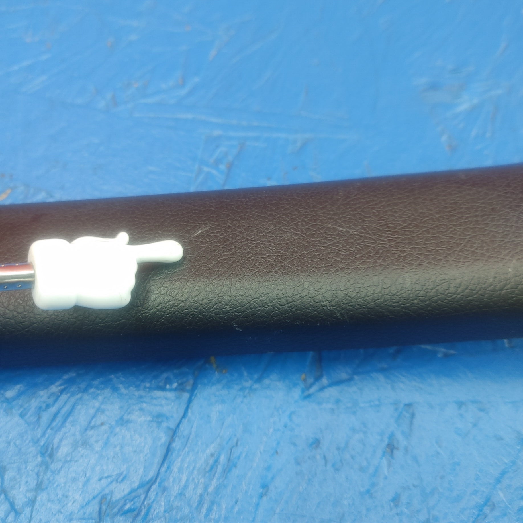 LHD, RHD Rear Hatch Liftgate Trunk Center Garnish FD01 68 931 RX7 RX-7 FD FD3S 13B-REW 92 - 02 FD FD3S 13B-REW S4B0/421 - RX7Parts