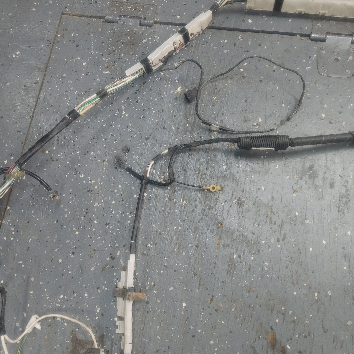 LHD, RHD Complete Rear Section Left And Right Chassis Wire Wiring Harness FDO4-67-180D FD01-67-050D RX7 RX-7 FD FD3S 13B-REW 92 - 02 FD FD3S 13B-REW S4B0/460W - RX7Parts