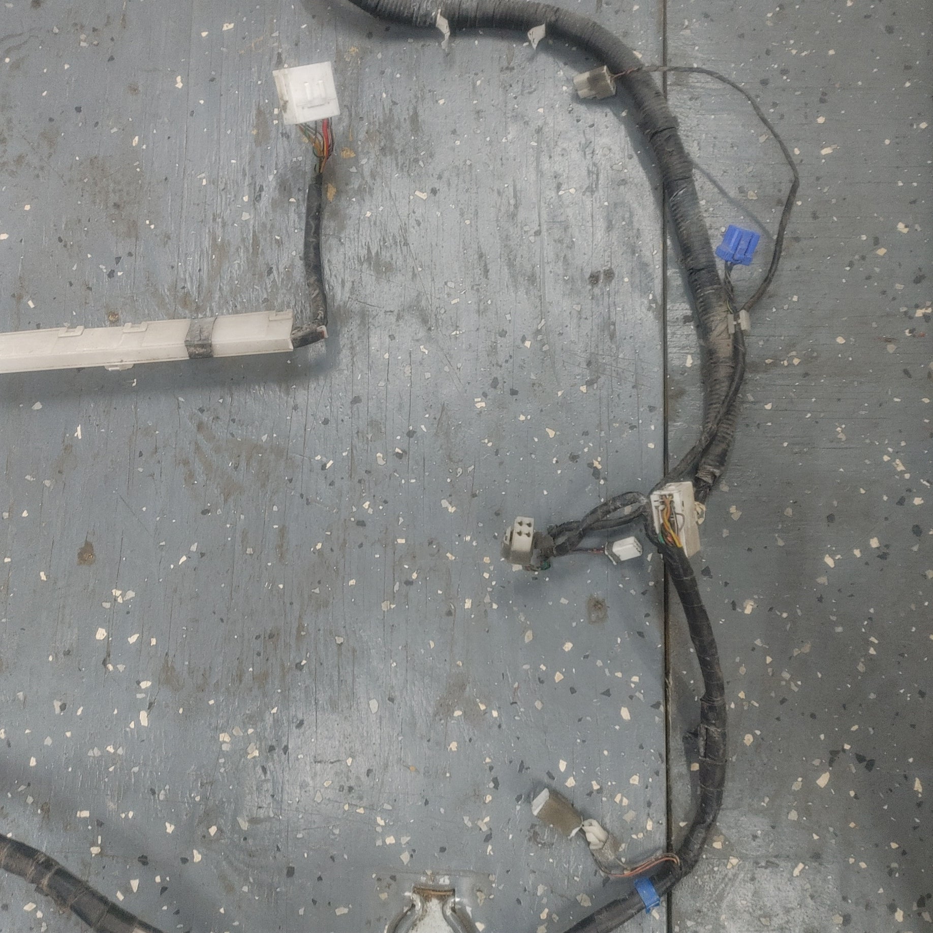 LHD, RHD Complete Rear Section Left And Right Chassis Wire Wiring Harness FDO4-67-180D FD01-67-050D RX7 RX-7 FD FD3S 13B-REW 92 - 02 FD FD3S 13B-REW S4B0/460W - RX7Parts