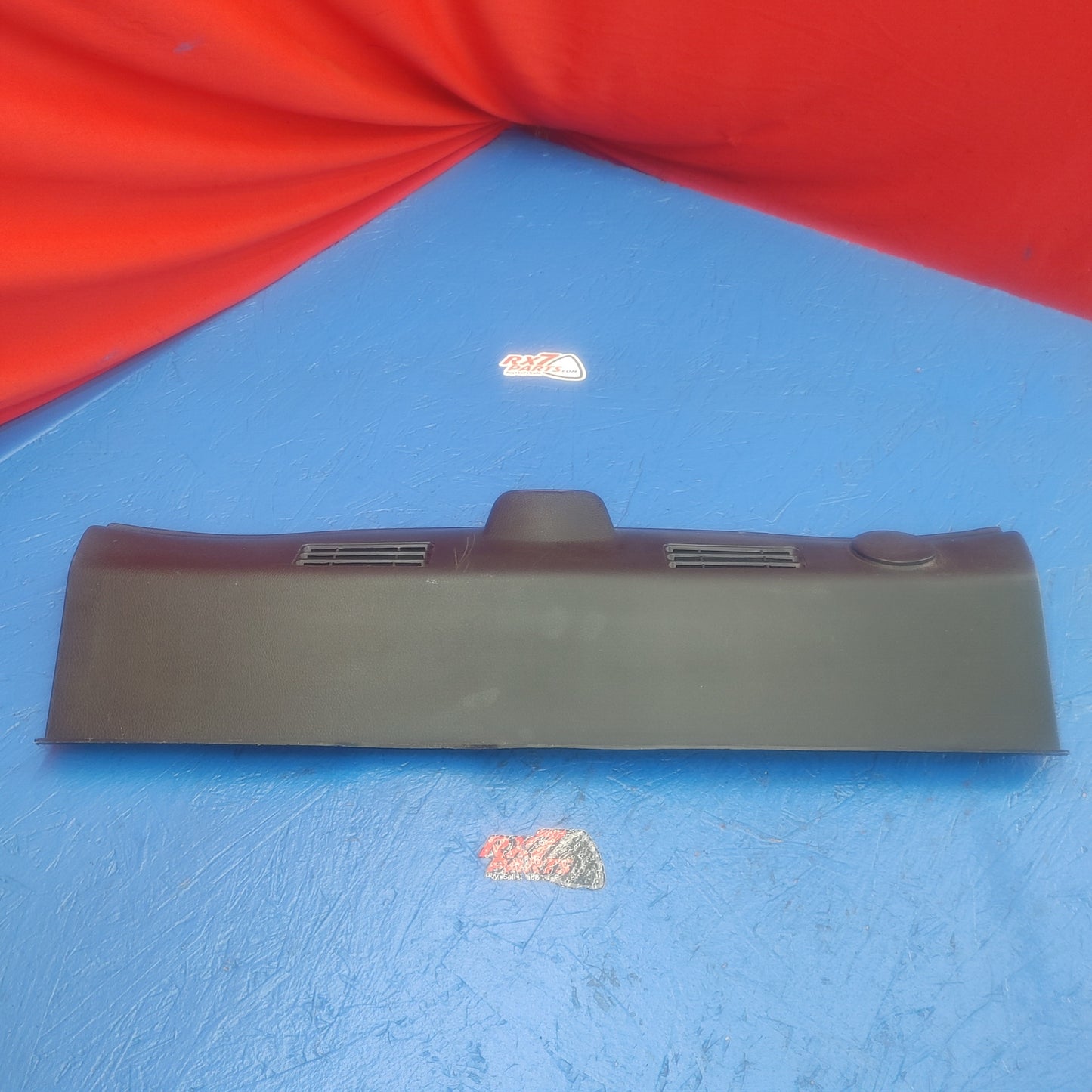 LHD, RHD Rear Hatch Center Trunk Garnish FD01 68 89X RX7 RX-7 FD FD3S 13B-REW 92 - 02 FD FD3S 13B-REW S4B0/472
