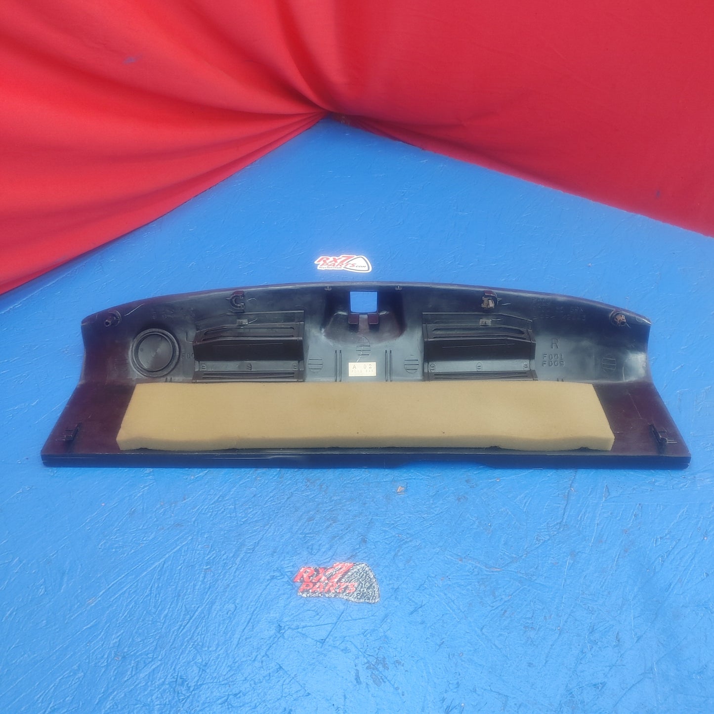 LHD, RHD Rear Hatch Center Trunk Garnish FD01 68 89X RX7 RX-7 FD FD3S 13B-REW 92 - 02 FD FD3S 13B-REW S4B0/472