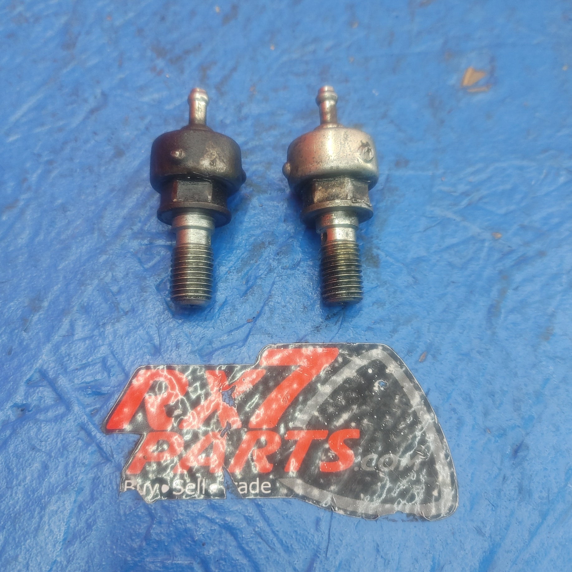 LHD, RHD Rotor Housing Oil Metering Injector Pair  RX7 RX-7 FC S4 FC3S 86 - 88 FC FC3S 13B SH6B2/46 - RX7Parts
