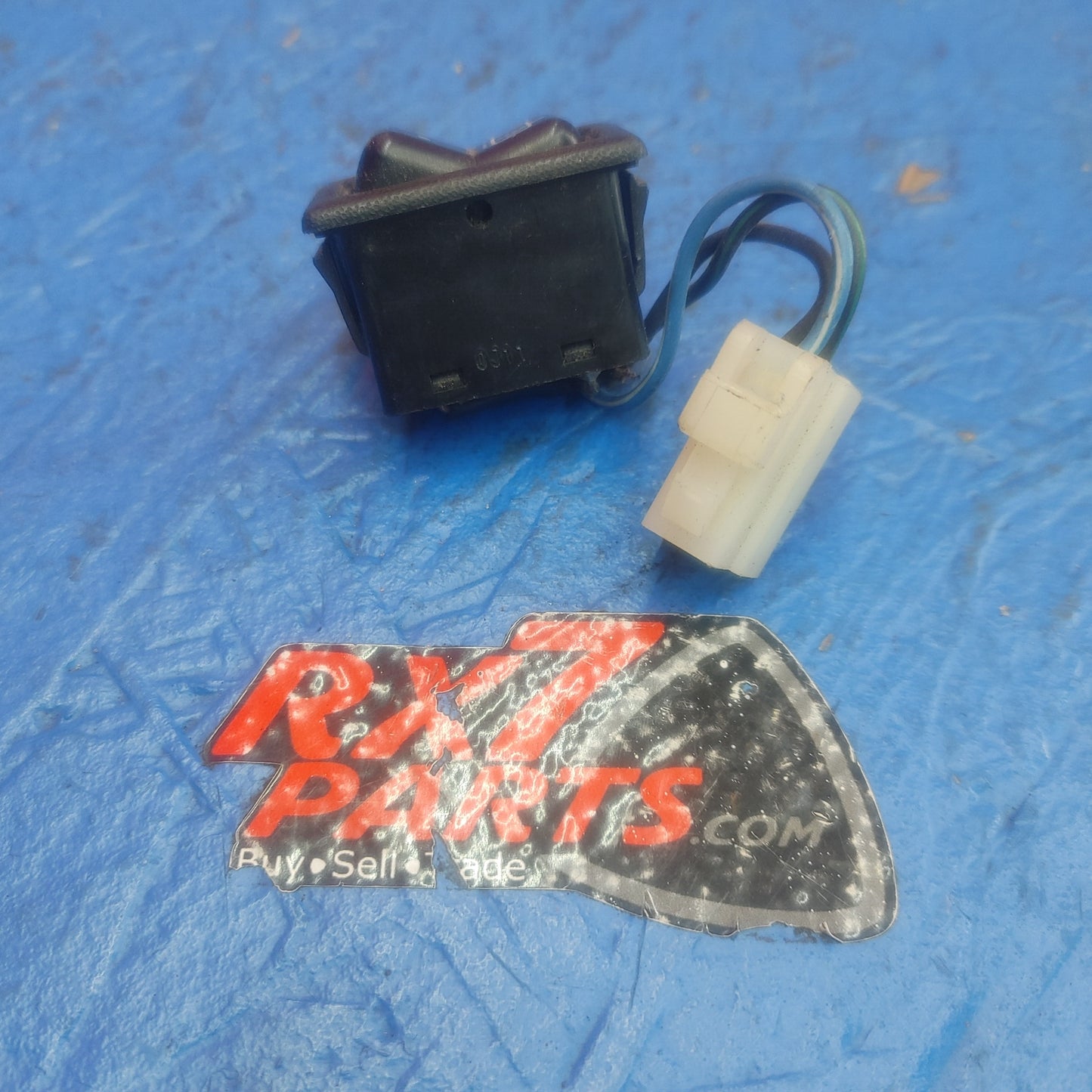LHD, RHD Rear Wiper Switch  RX7 RX-7 SA SA22C FB FB3S 79 - 85 SA SA22C FB FB3S 12A SH6B5/15