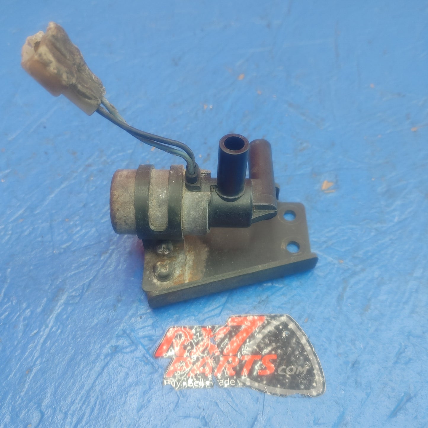 LHD, RHD Turbo Solenoid Valve  N332 13 720 RX7 RX-7 FC S4 FC3S 86 - 88 FC FC3S 13B SH6B5/29