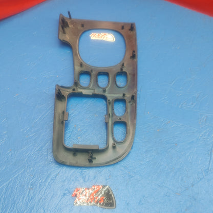 RHD Broken Center Console Shifter Surround Bezel Plastic Trim  RX7 RX-7 FD FD3S RHD JDM 92 - 02 FD FD3S 13B-REW SH7B6/5