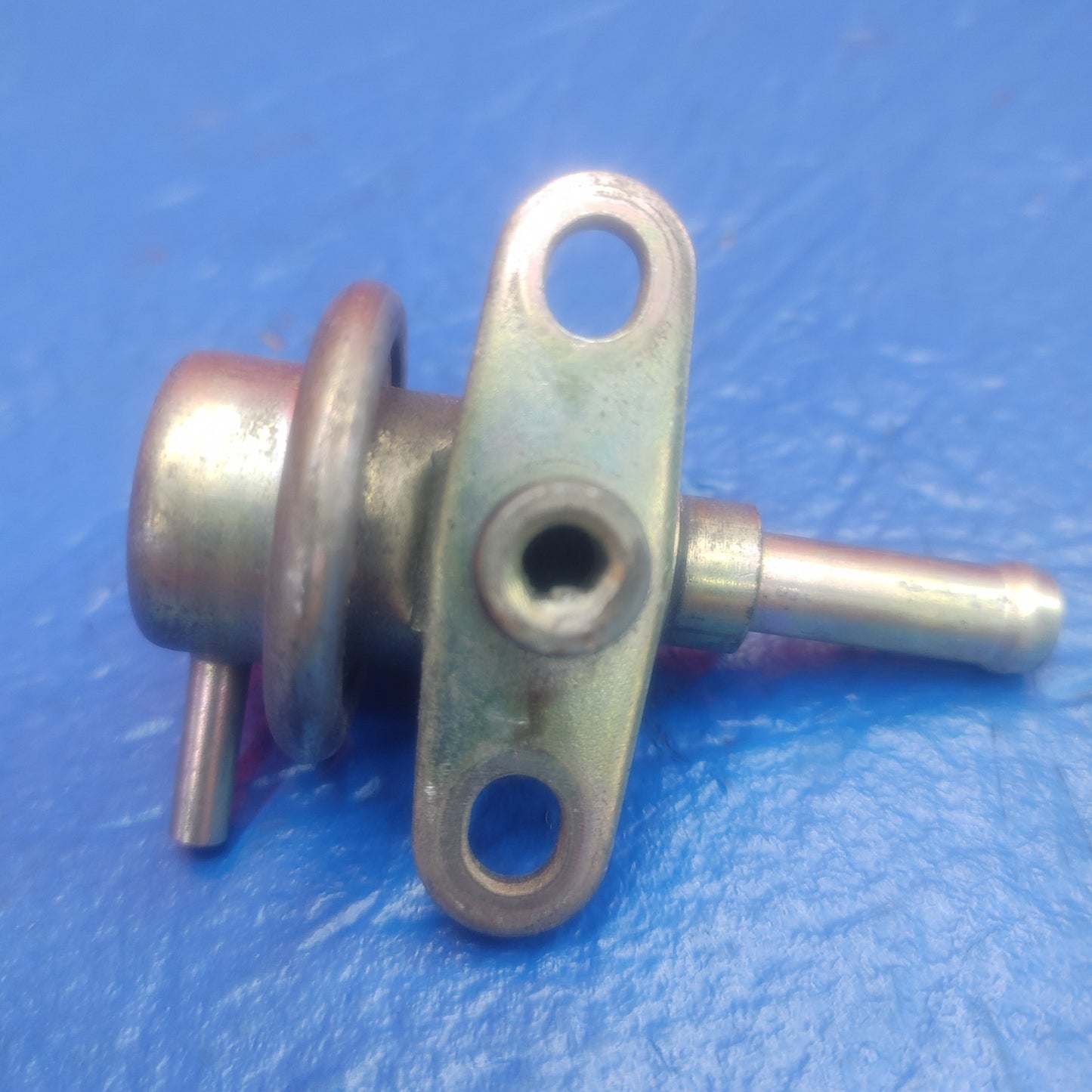 LHD, RHD 86-88 Oem Fuel Pressure Regulator Fpr N326 13 280 RX7 RX-7 FC S4 FC3S 86 - 88 FC FC3S 13B SH7B12/21
