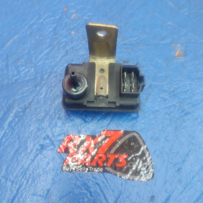 LHD 89-91 Pressure Map Sensor Non Turbo N350 18 211 RX7 RX-7 FC S5 FC3S 89 - 91 FC FC3S 13B SH7B12/30