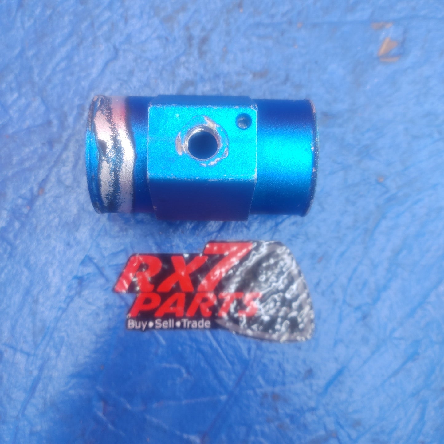LHD, RHD Coolant Temperature Sensor Adaptor    S15B27/12