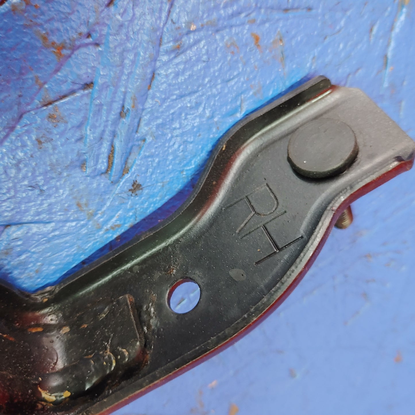 LHD, RHD Right Oil Cooler Bracket  RX7 FD FD3S 93 - 02 Mazda S11B27/15