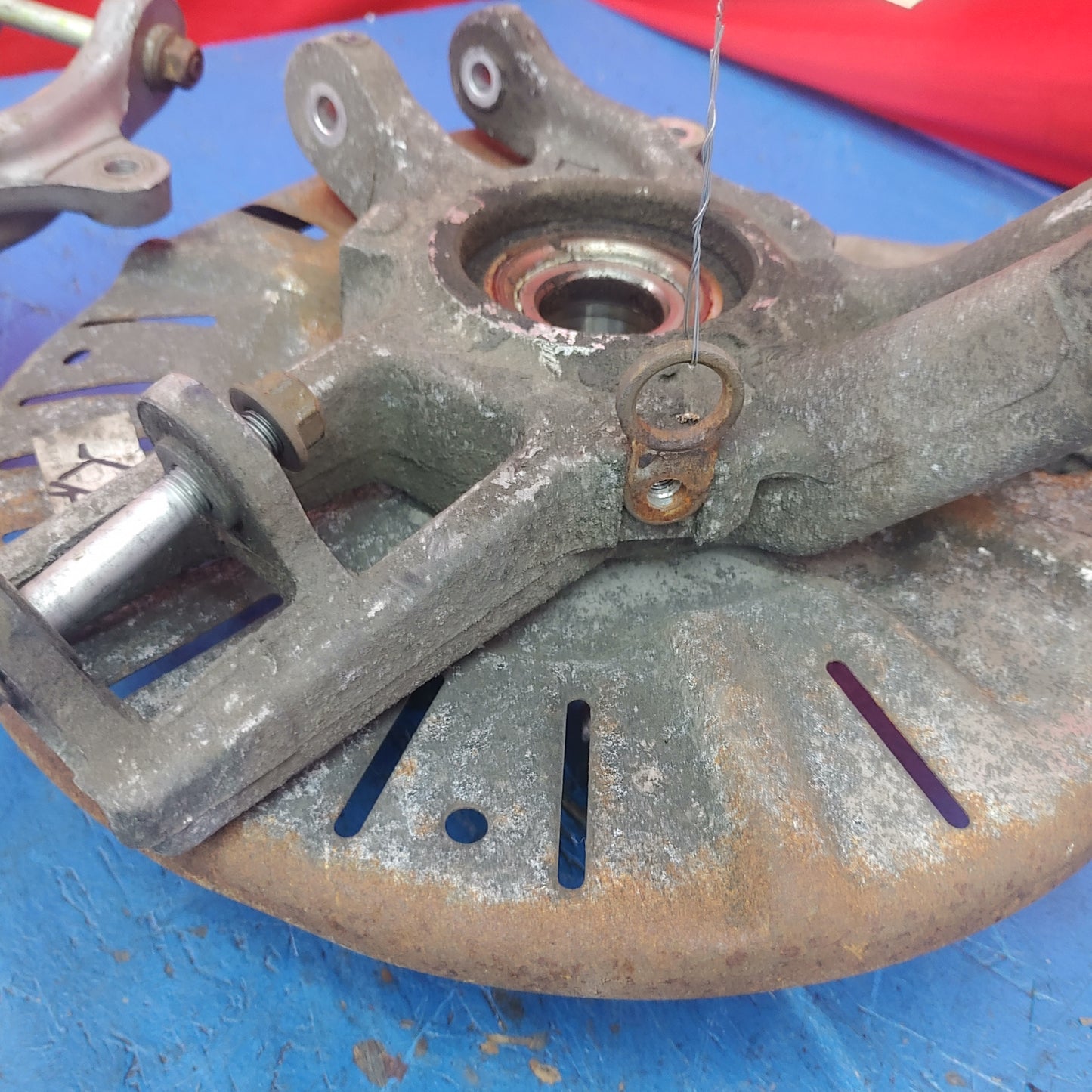 LHD, RHD Oem Rear Hub Used  RX7 FD FD3S 93 - 02 Mazda S12B8/2